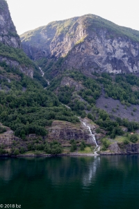 Aurlandsfjord  Wasserfall