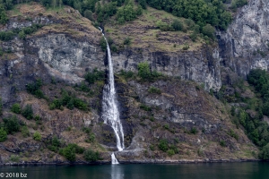 Aurlandsfjord  Wasserfall