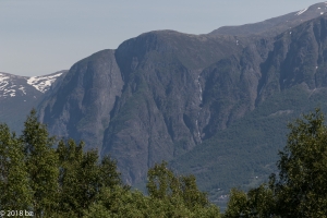 Flam, Spaziergang, Blick zur Fjordwand