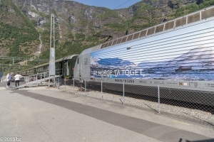 Flambahn Bahnsteig Zug