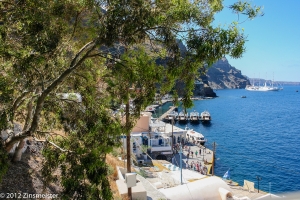 Santorini, von der Anlegestelle zum Ort