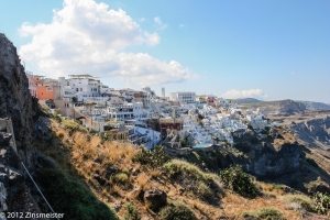 Santorini, von der Anlegestelle zum Ort